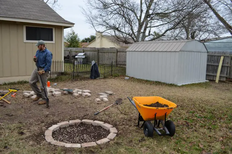 How to Build a DIY Backyard Fire Pit Quickly and Inexpensively