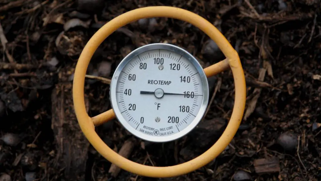 hot compost core temperature
