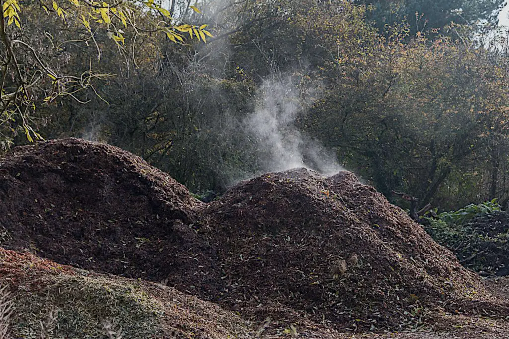 How to make and maintain your compost pile's heat