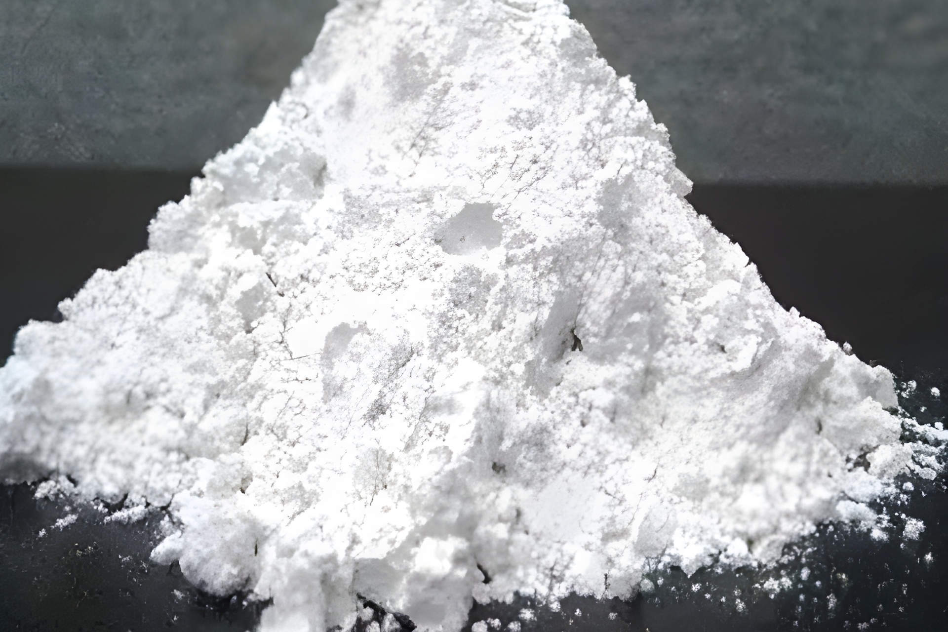 Benefits of Adding Lime to Your Lawn