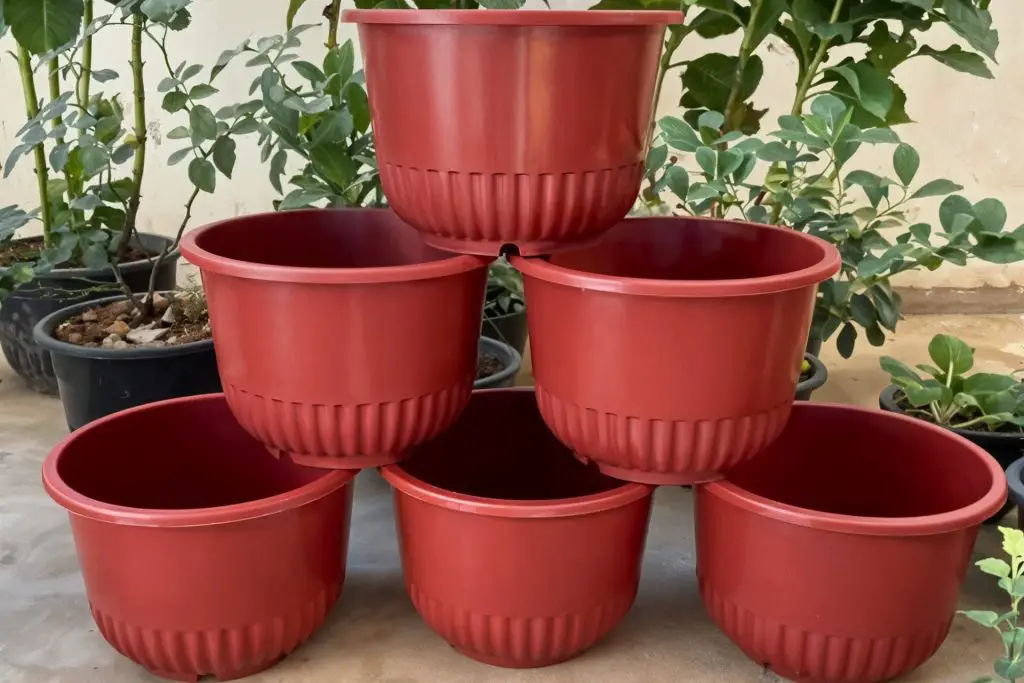 outdoor plastic plant pots 