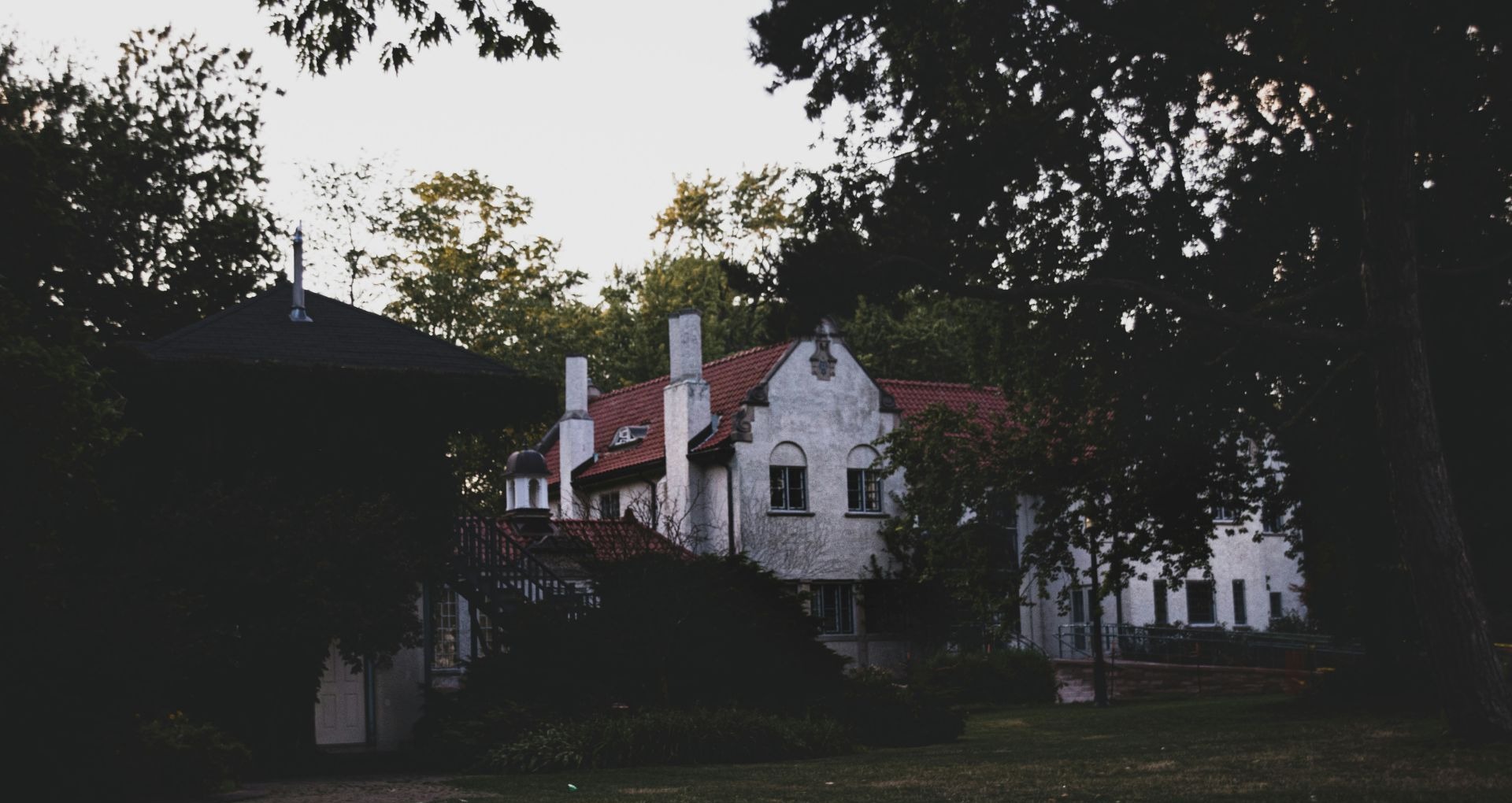 Beyond the Ivy: An Introduction to the Dark Academia Garden Aesthetic