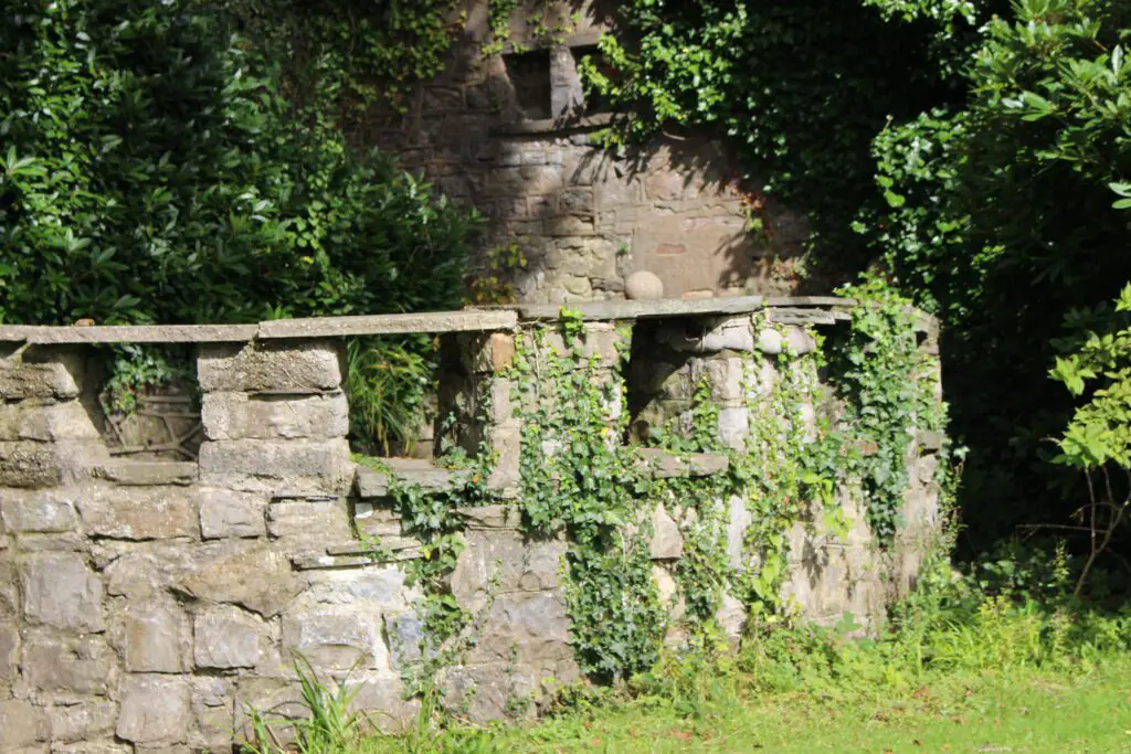 Stone wall