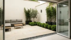 Modern courtyard garden